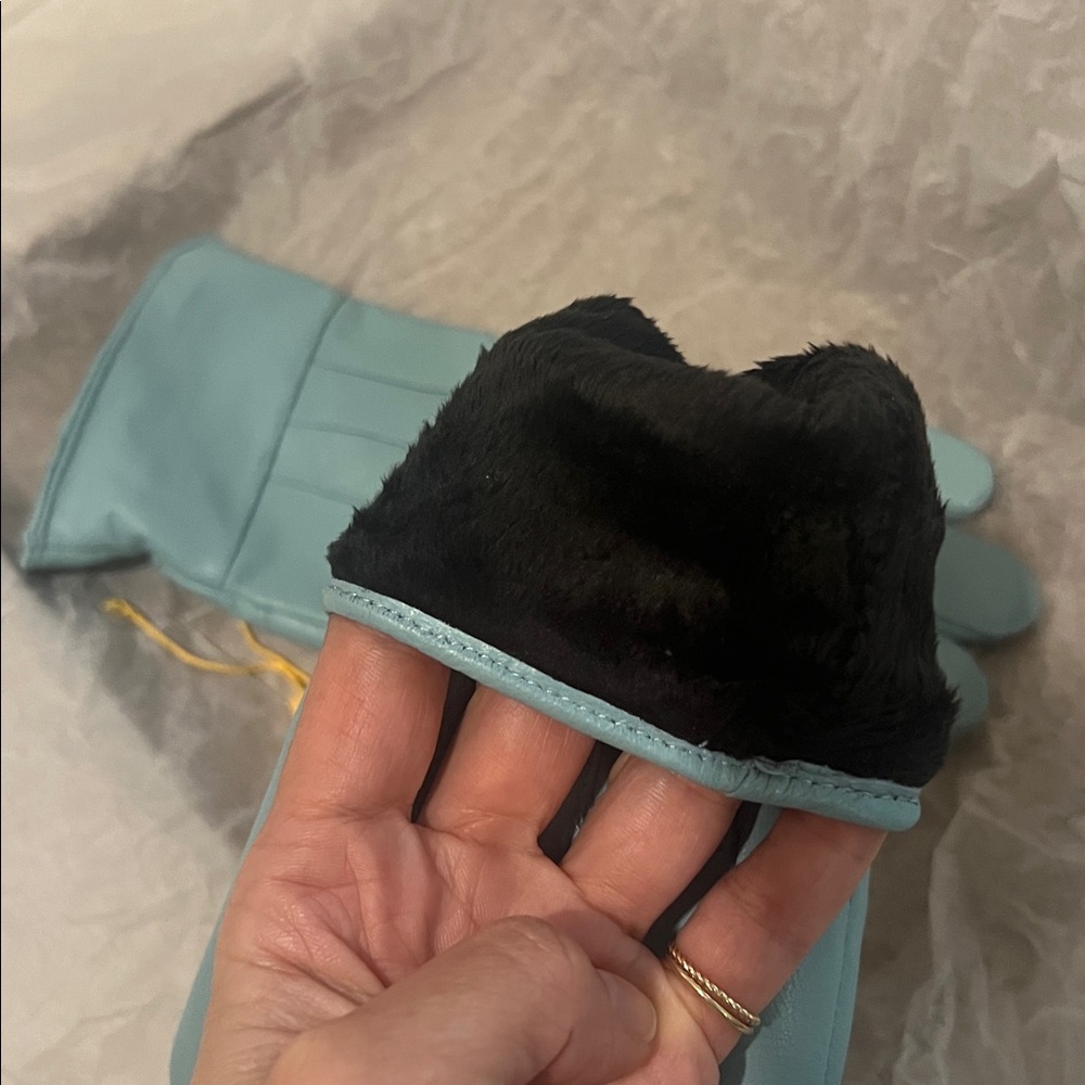NEW - Genuine Leather Light Blue Gloves - Picture 4 of 5